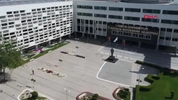 Antalya Büyükşehir Belediyesi'ne Yolsuzluk Operasyonu! Çok Sayıda Kişi Gözaltına Alındı
